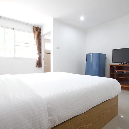 Chamnan Residence Hat Yai Bagian luar foto