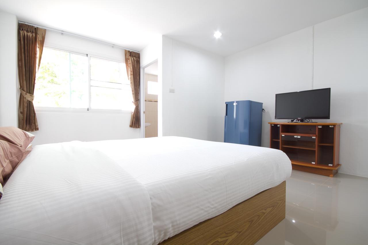 Chamnan Residence Hat Yai Bagian luar foto