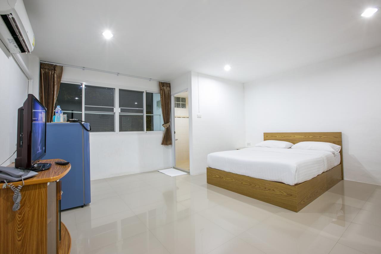 Chamnan Residence Hat Yai Bagian luar foto